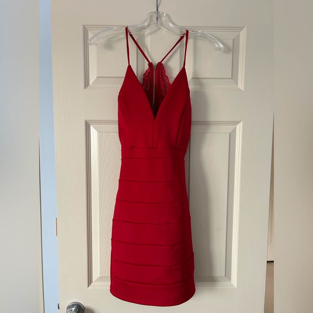 Elegant Red Sleeveless Dress